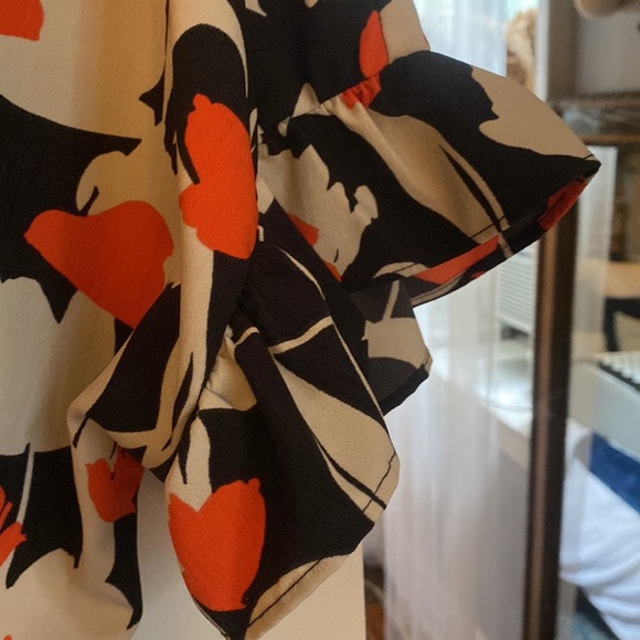 Midi elegant dress. Black with cream and orange flower pattern. Size XS - Picture 4 of 5